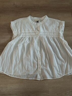 Universal Thread White Pintuck & Smocked Button-Up Top